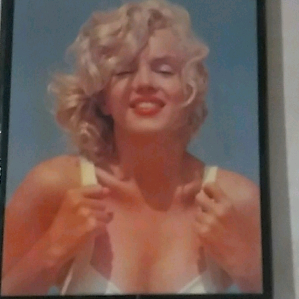 Marilyn Monroe Items